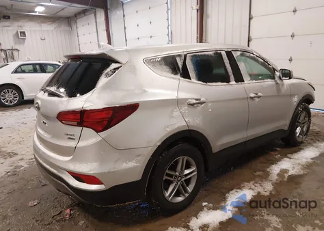 2017 Hyundai Santa Fe Sport 2.4L z USA, uszkodzony, nr VIN 5XYZTDLB0HG420026